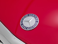 1989 Mercedes-Benz 560SL WPBBA48DXKA103846 Studio